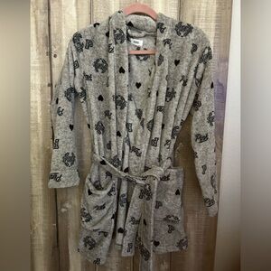 PINK/Victoria’s Secret short logo robe, XS/S